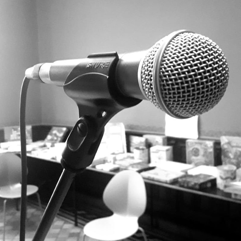 black and grey microphone on stand